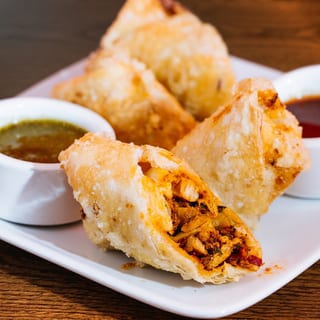 Chicken Mur-muri Rolls
